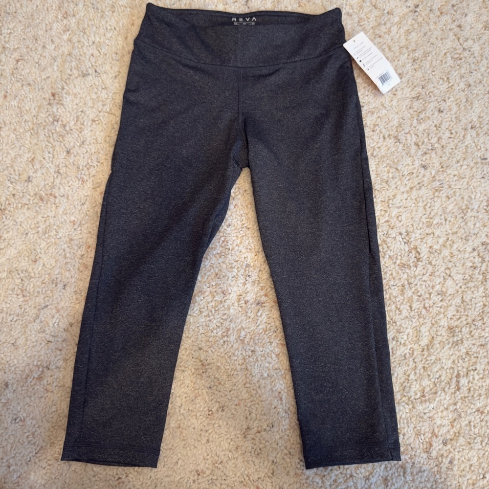 NWT Reva Vitality Capri‎ Pants XS Moisture Wick, Pocket, Grey, Chafe Resistance